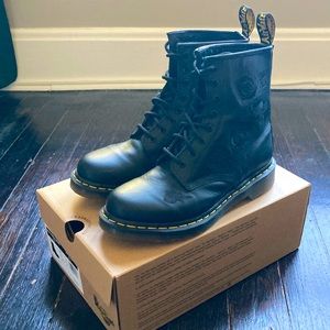 Size 9 Doc Martens 1460 Vonda Mono Women’s Floral Boots